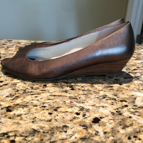 Women’s open toe shoe - Picture 3 of 8